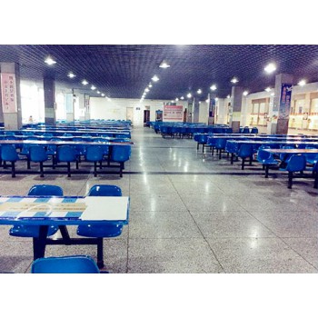 学校食堂