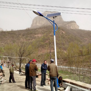 河北太阳能路灯，河北LED太阳能路灯 6米30w太阳能路灯多少钱