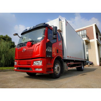 中国一汽&解放J6L-7.8M冷藏车