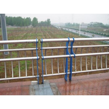 桥梁钢材防撞护栏景观护栏规格怎么买更便宜质量优质