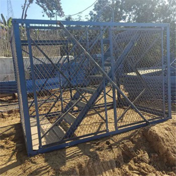 通达安全爬梯厂家共供应大型建筑工程安全梯笼建筑梯护网