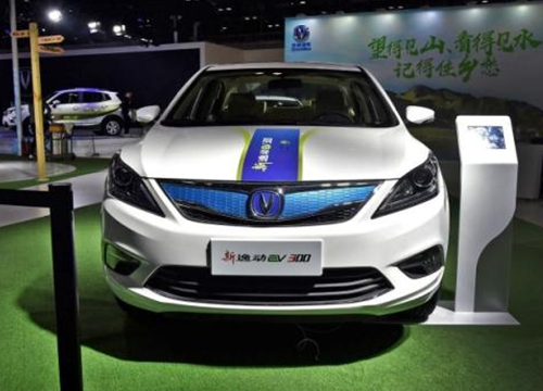 新逸动EV