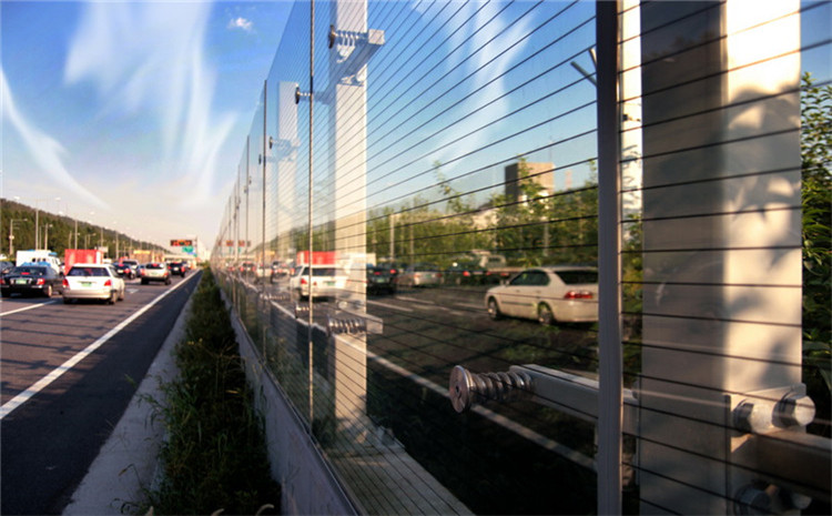 公路隔音厂家定做公路隔音德航声屏障价格