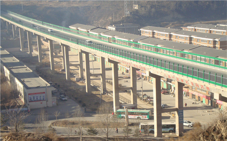 公路隔音厂家定做公路隔音德航声屏障价格