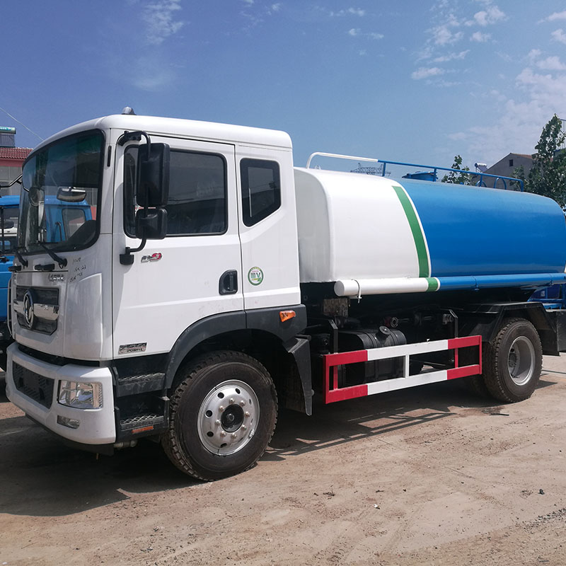 东风D9洒水车 (2)