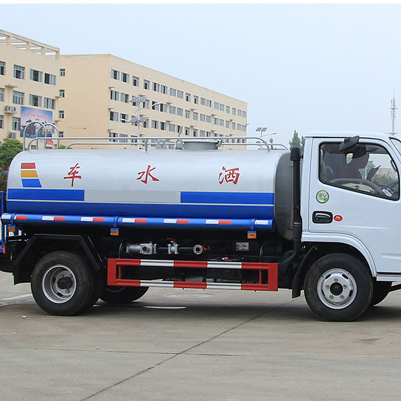 东风D6洒水车 (2)