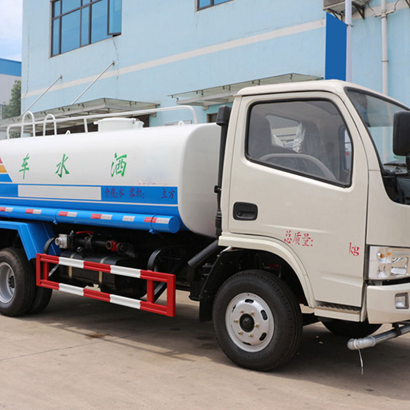 东风D6洒水车 (5)