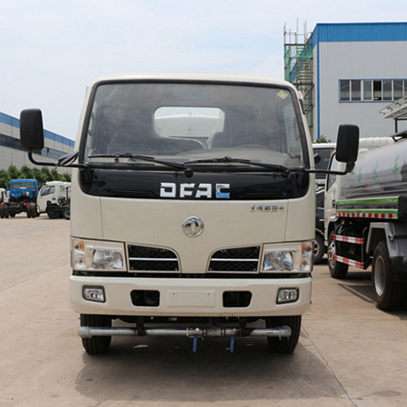 东风D6洒水车 (3)