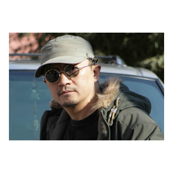 合作导演余治林