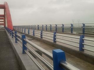 不锈钢栏杆复合管	生产 公路桥梁护栏	规格齐全