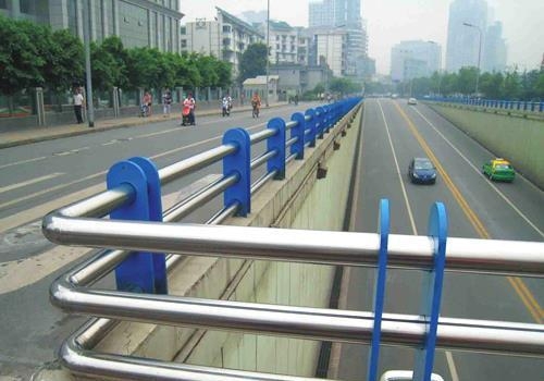 防撞灯光护栏 供应