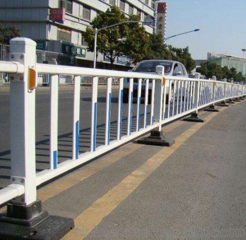 道路防撞护栏	报价