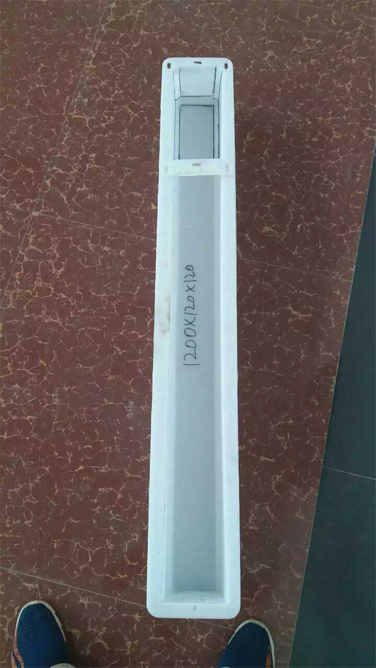 标志桩模具3