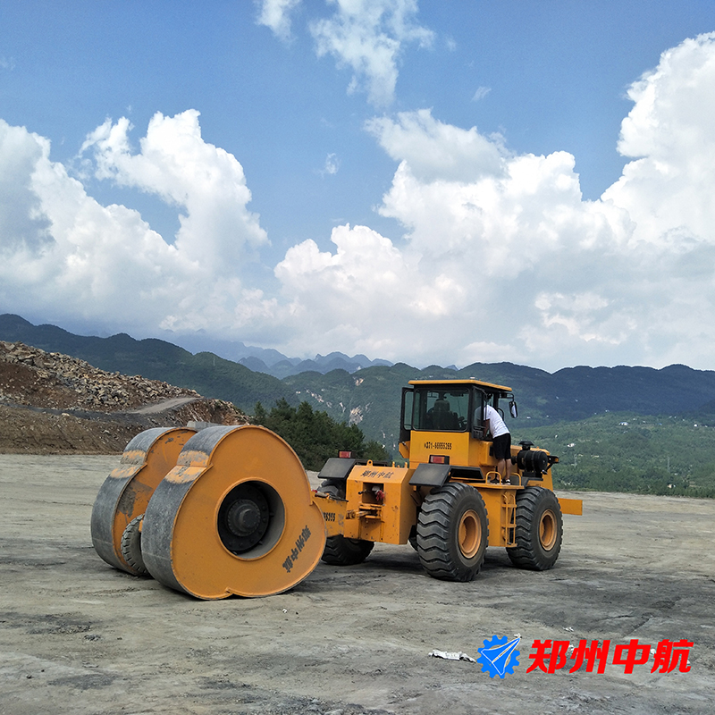 雅安市三边形冲击压路机 中航设备厂家批发