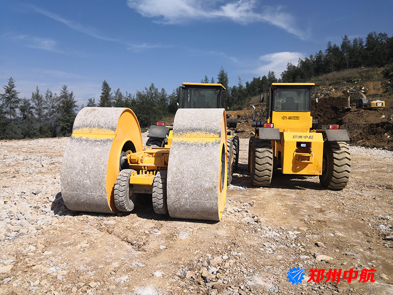 黔西南布依族苗族自治州冲击碾压设备郑州中航冲击压路机