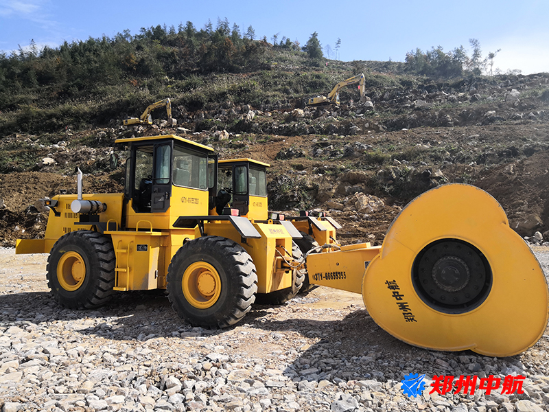 贵港市三边形冲击压路机 中航设备指导报价