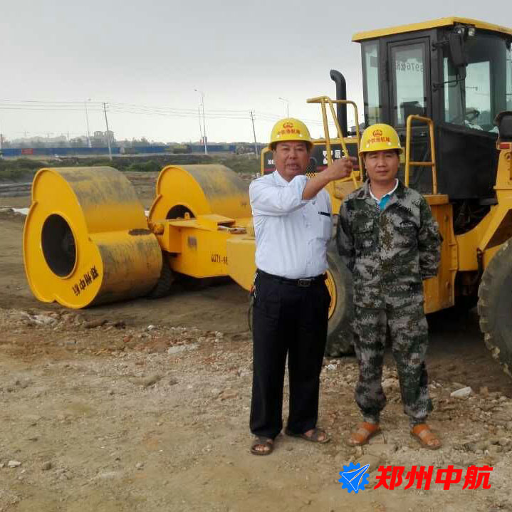 赤峰市冲击碾压设备郑州中航冲击压路机代理