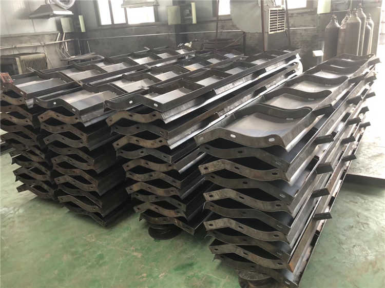 隔离墩模具60