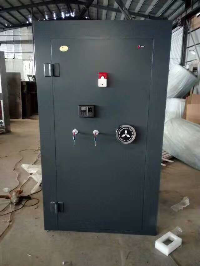 8367699254_987017639 (1)