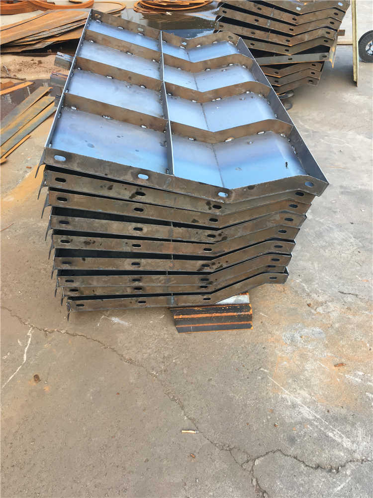 隔离墩模具47
