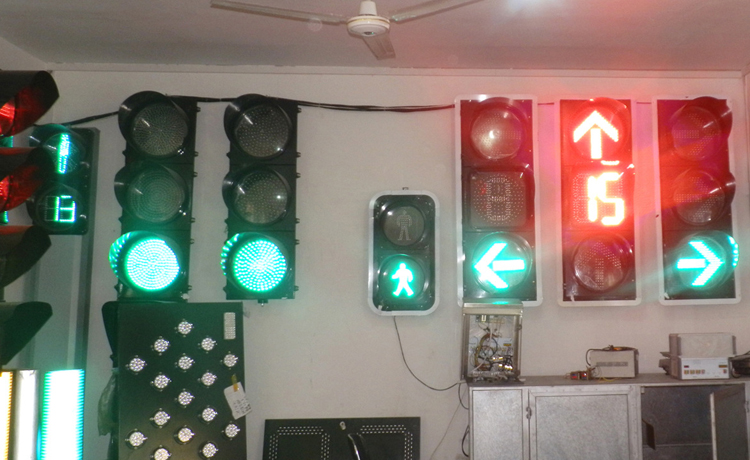 厂家直销交通信号灯，红绿灯，信号灯灯杆示例图2