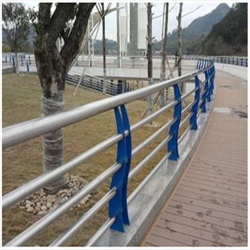 道路隔离_
