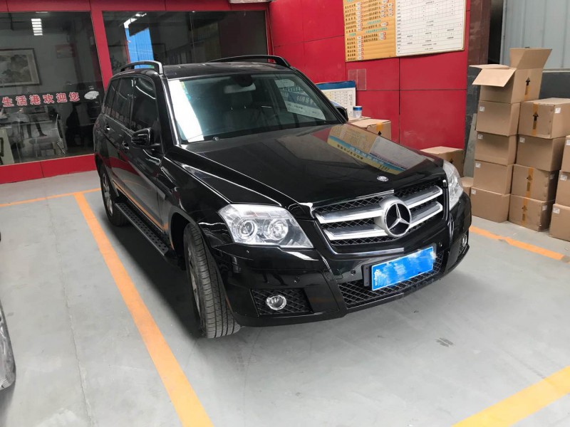 奔驰suv1