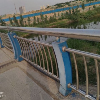 不锈钢栏杆_加工制造