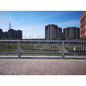 上海厂家定做道路栏杆 市政花园专用   欢迎咨询