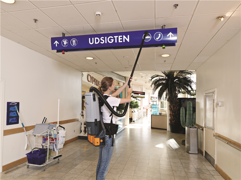 力奇先进GD5肩背式吸尘器