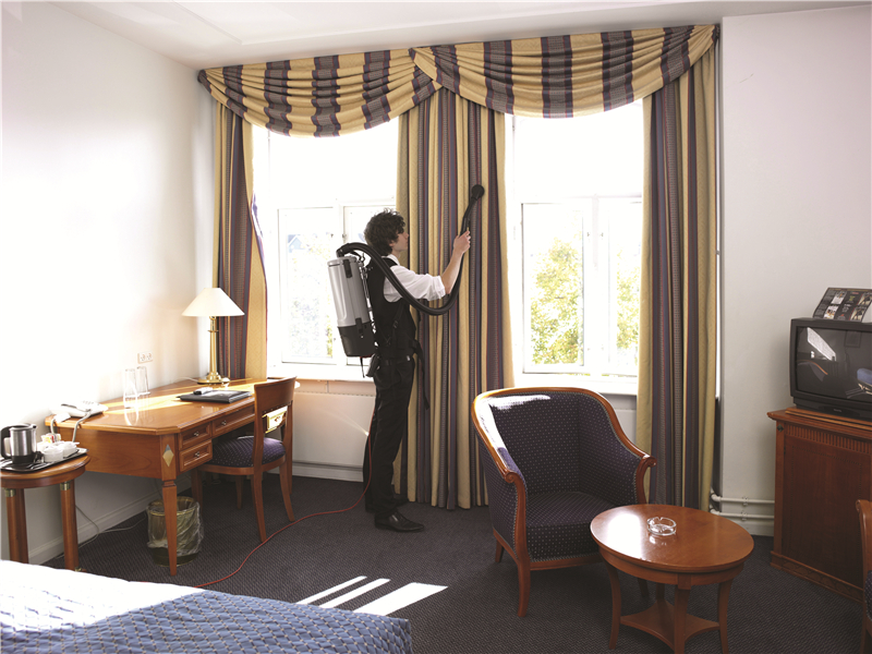 力奇先进GD5肩背式吸尘器