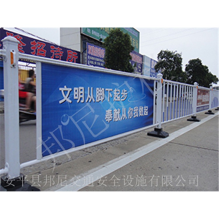 广告版道路护栏|小区护栏|商场护栏|镀锌板护栏|城市护栏