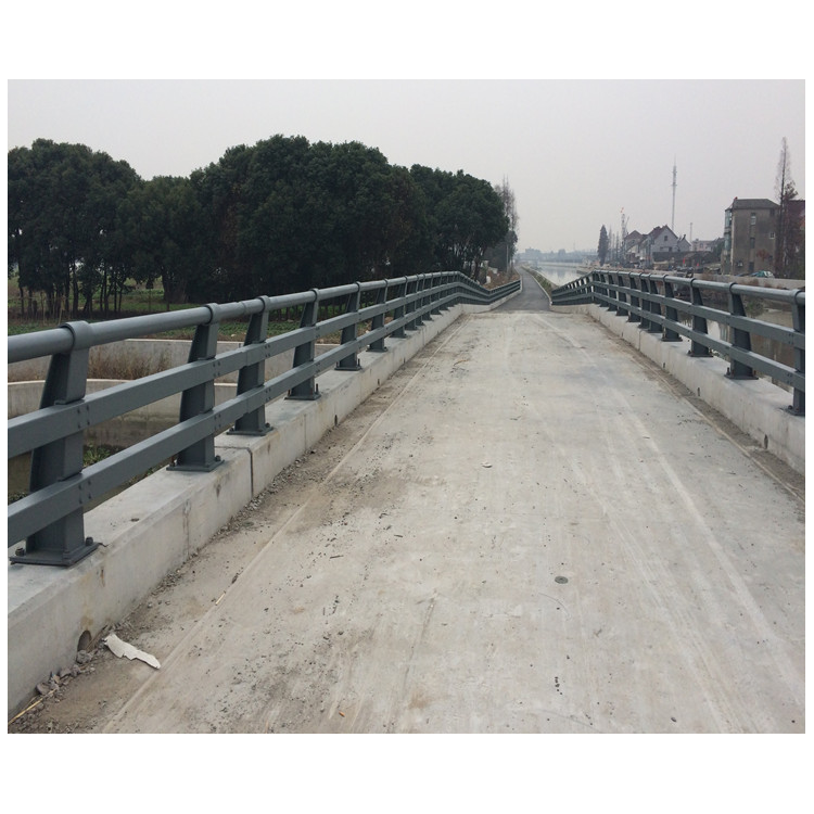 上海厂家定做道路栏杆 河道栏杆 复合型栏杆