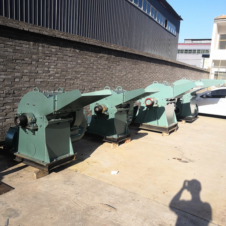 杭州建德移动式小型木材粉碎机优质厂商移动锯末粉碎机