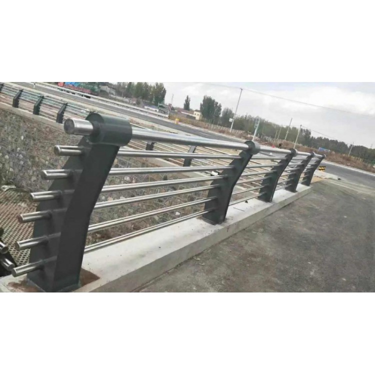 厂家直销_304不锈钢桥梁护栏 不锈钢护栏立柱加工