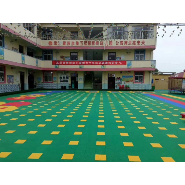 幼儿园室外运动地垫 操场加厚悬浮地板 户外拼接塑料地板