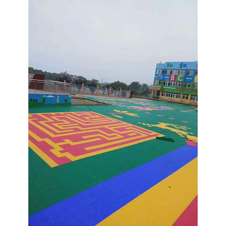 幼儿园悬浮地垫 户外塑料地板 室外篮球场拼装防滑塑料运动地板