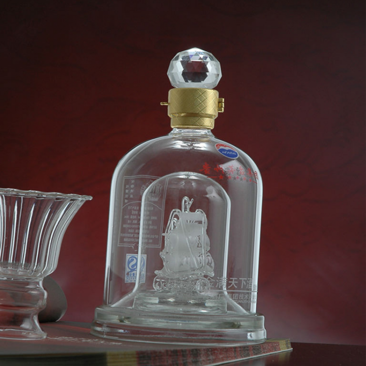 圆柱形玻璃白酒瓶生产厂家定制工艺透明玻璃酒瓶