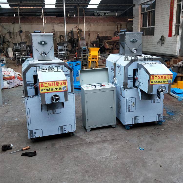 河北宠物饲料膨化机厂家 狗粮猫粮制作机 鱼青蛙牛蛙颗粒机