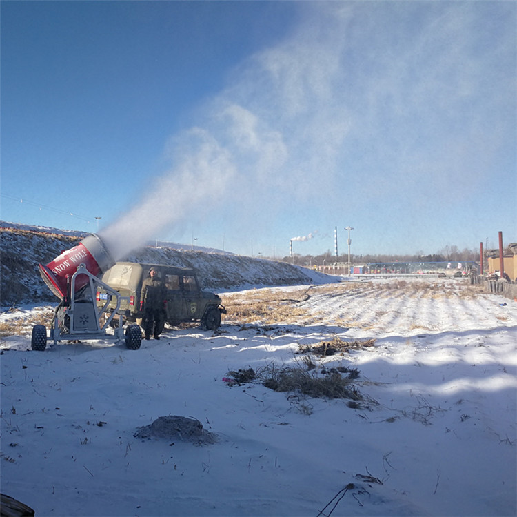 河南厂家供应滑雪场造雪机 小型造雪机 大型造雪机全套设备