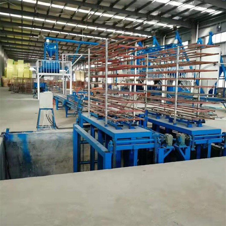 全自动翻板省人工建筑外模板免拆一体板设备厂家