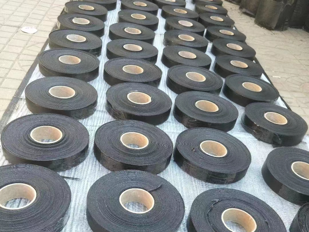 贴缝带的施工流程与应用技术