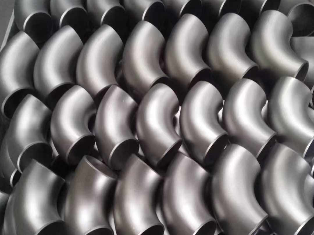 穿线弯头产品的不同