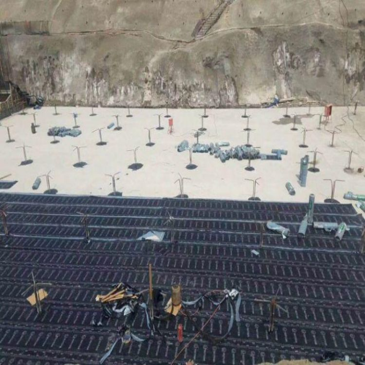 Anti-float anchor bolts