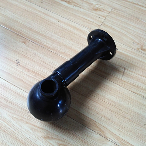 Long-handled ball sprayer