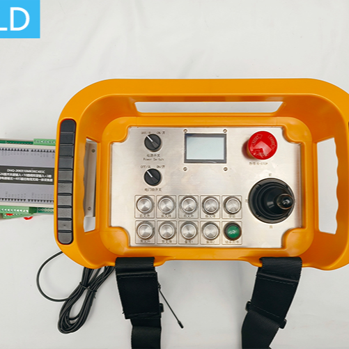 大号摇杆式无刷驱动有刷转向式小车无线遥控器 1套+1路模拟量输入采集及换算百分比显示