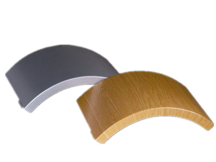 数字建造技术突破 双曲铝单板实现 “轻量化 + 高精度” 双重升级