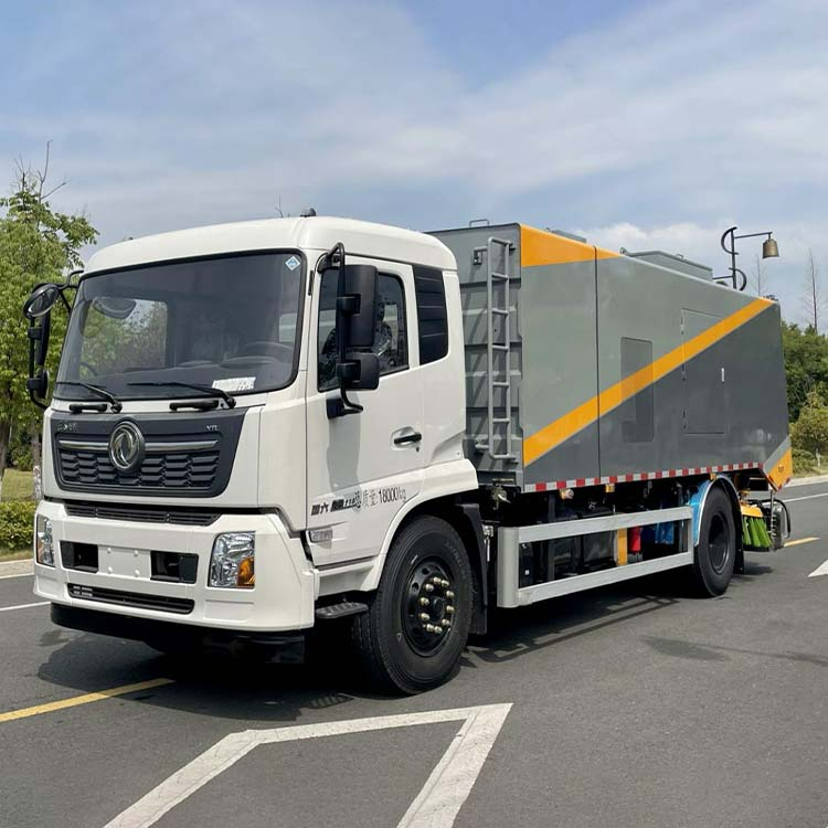 18T 东风天锦 重污染四季清扫车