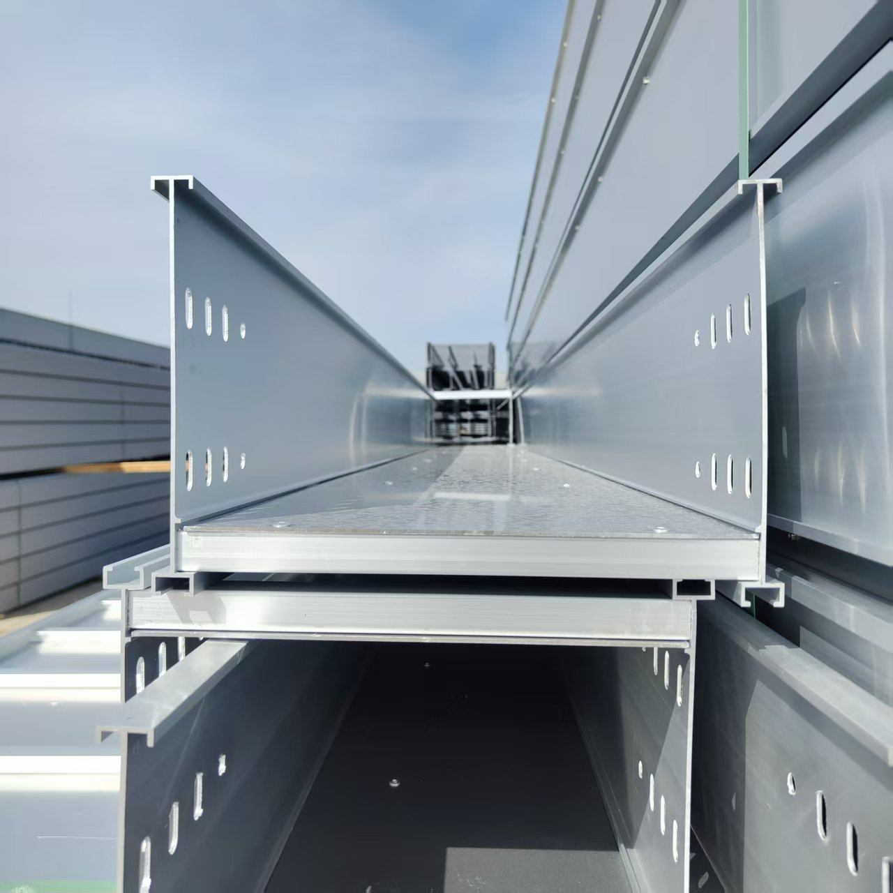 Aluminum alloy bridge beam