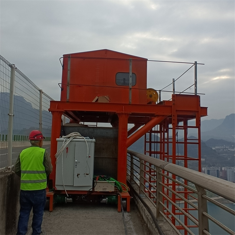 桥梁底部施工挂篮